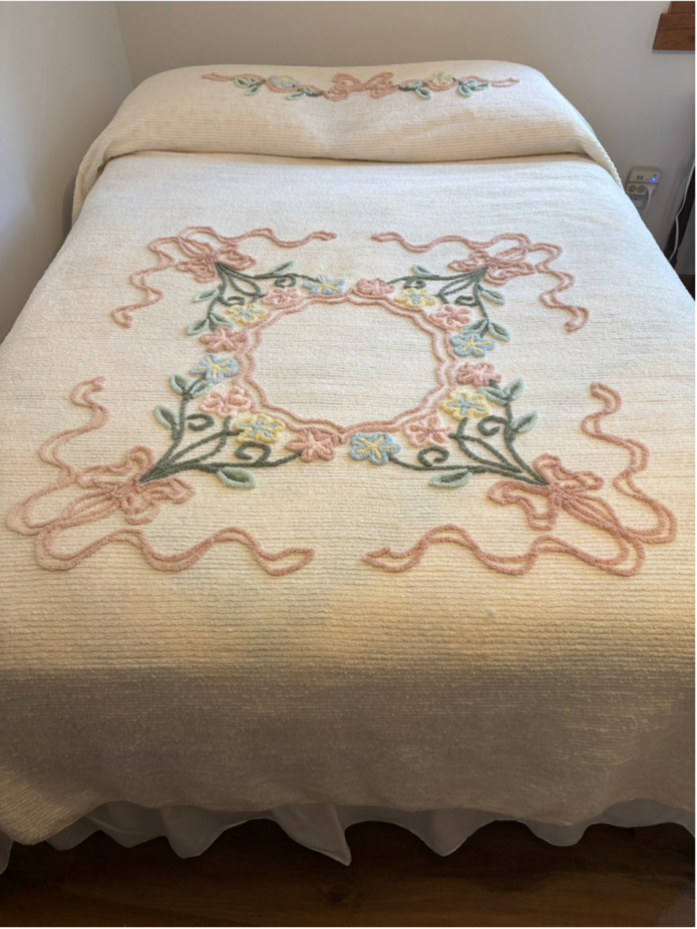 Unbranded Bedding Full White with Pink Floral Embroidery